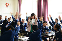 操日本小骚B君谊中学“新初中”